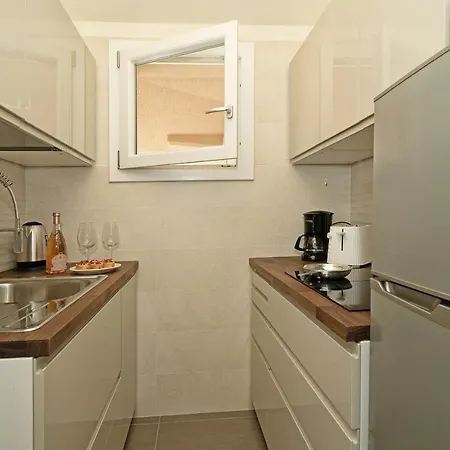 Borgo Del Grillo P2-9 By Wonderful Italy Сирмионе